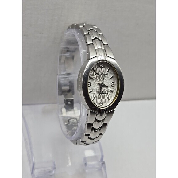 Eddie Bauer Womens Quartz Oval Watch 100 Feet Water Resistant New Battery Petite main image 9